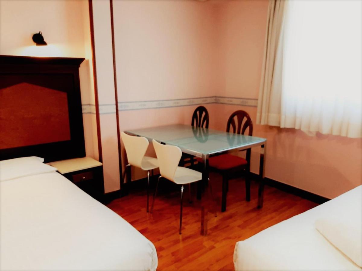 סלאמנקה Hosteria Sara By Gaiarooms מראה חיצוני תמונה