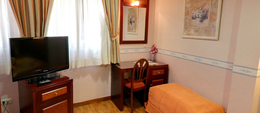 סלאמנקה Hosteria Sara By Gaiarooms מראה חיצוני תמונה