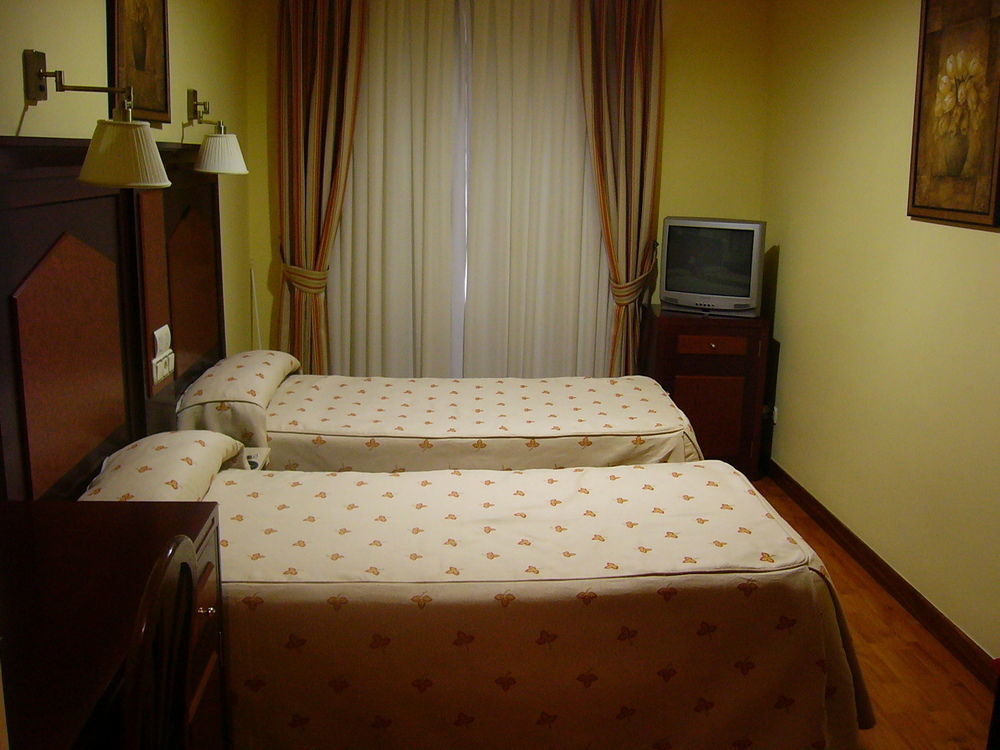 סלאמנקה Hosteria Sara By Gaiarooms מראה חיצוני תמונה