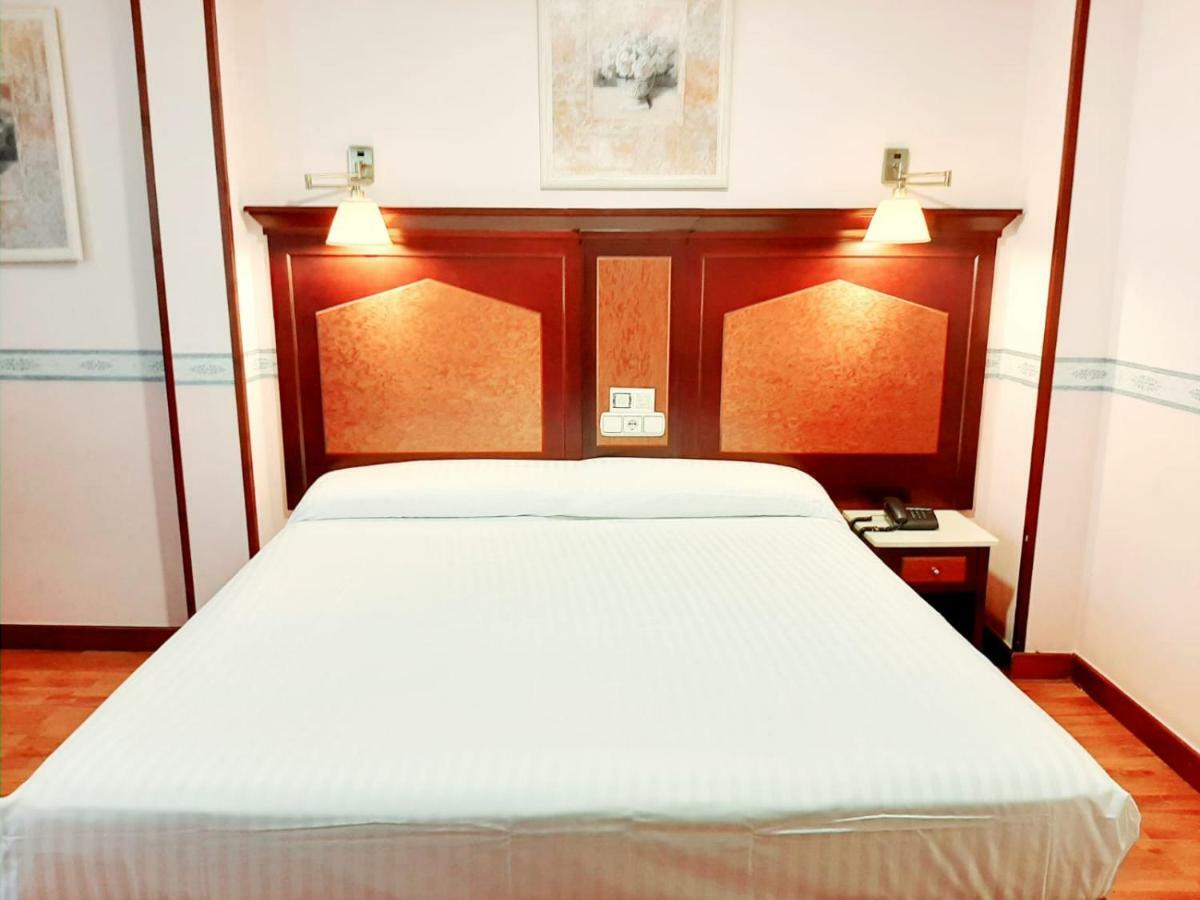 סלאמנקה Hosteria Sara By Gaiarooms מראה חיצוני תמונה
