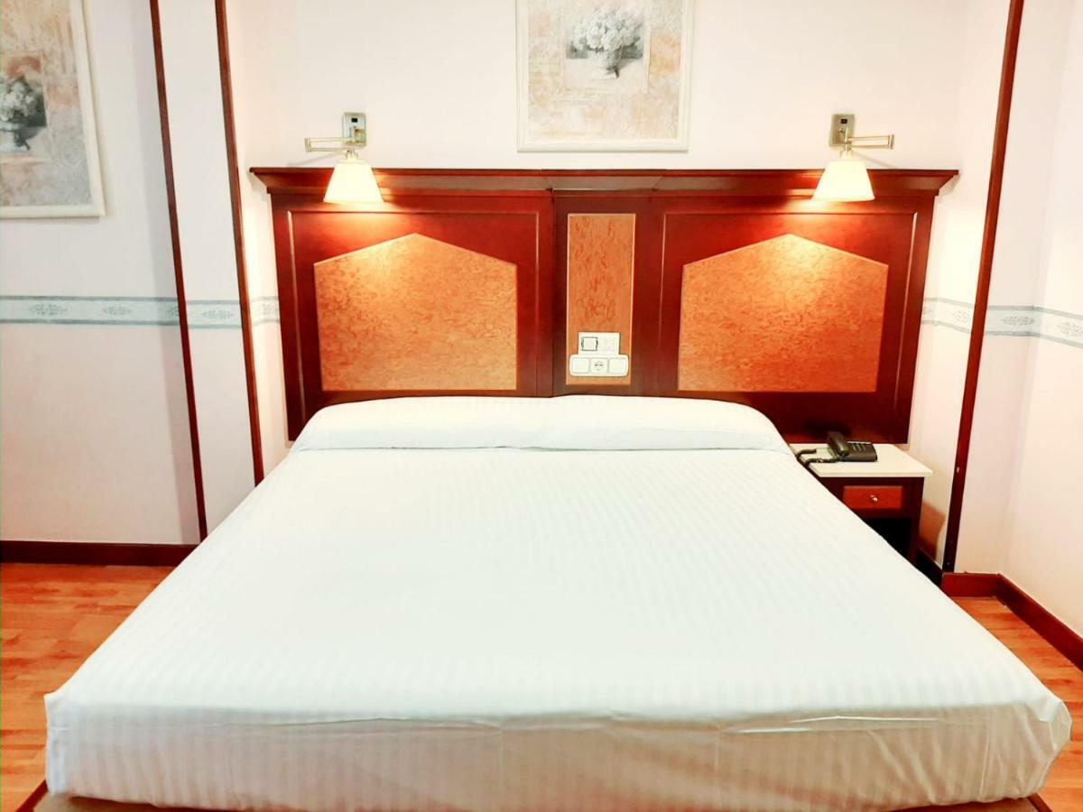 סלאמנקה Hosteria Sara By Gaiarooms מראה חיצוני תמונה